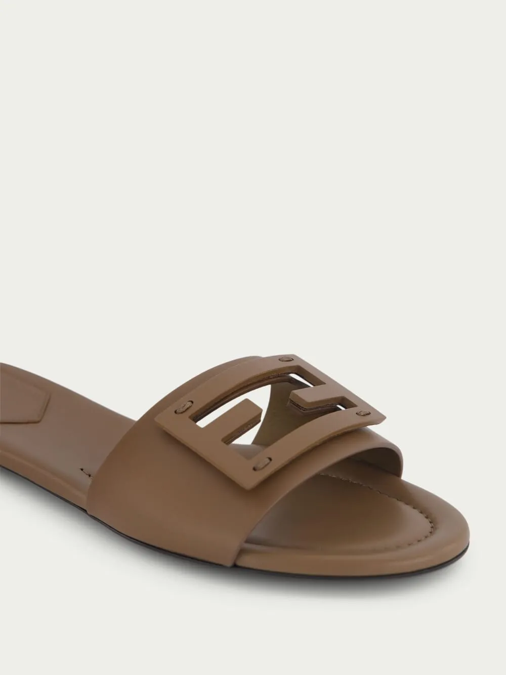 Baguette Brown Leather Slides
