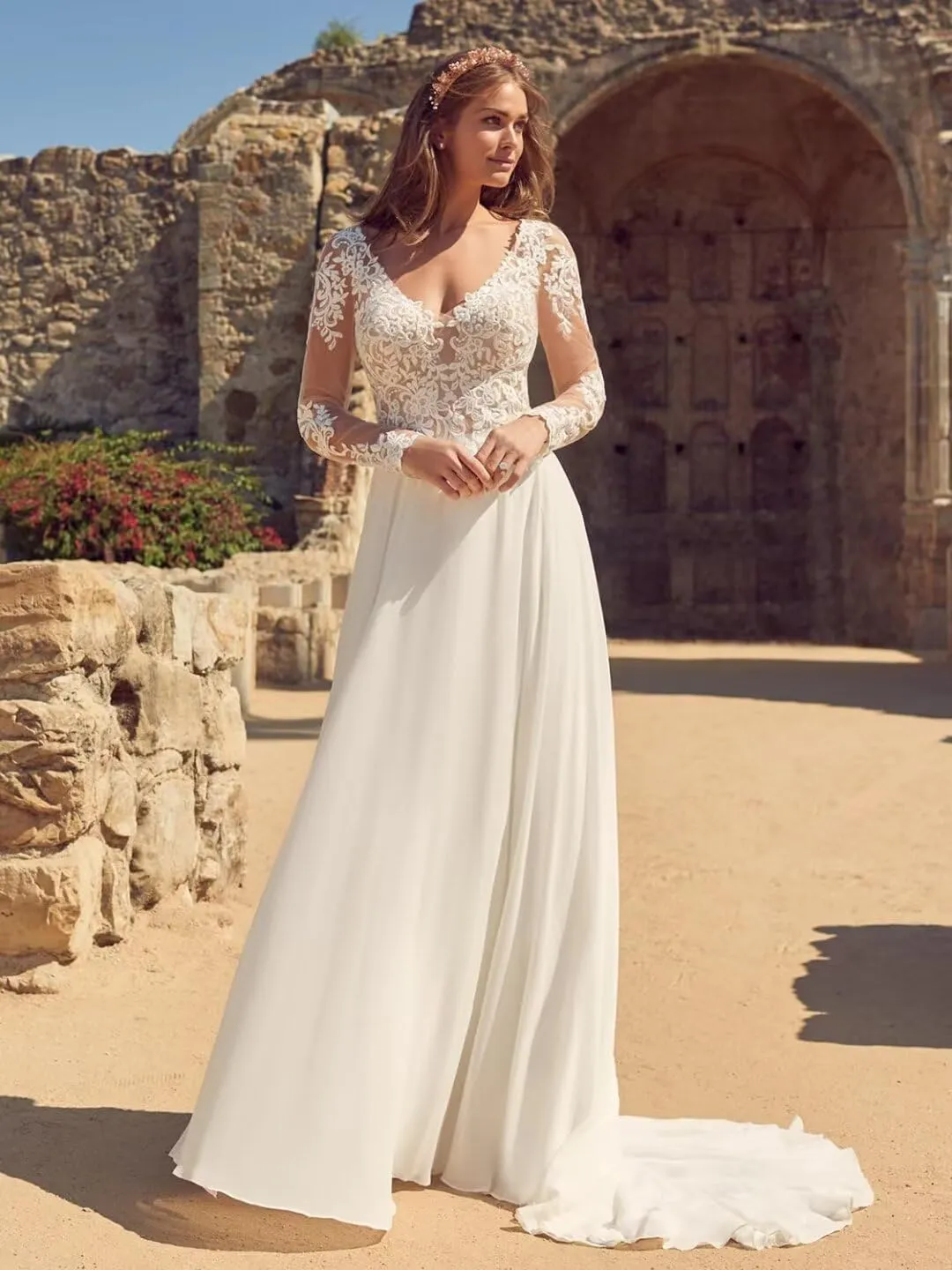Beach Boho Wedding Dresses for Bride 2025 Sexy V Neck Bridal Dress for Women Lace Appliqued Long Ball Gown with Train