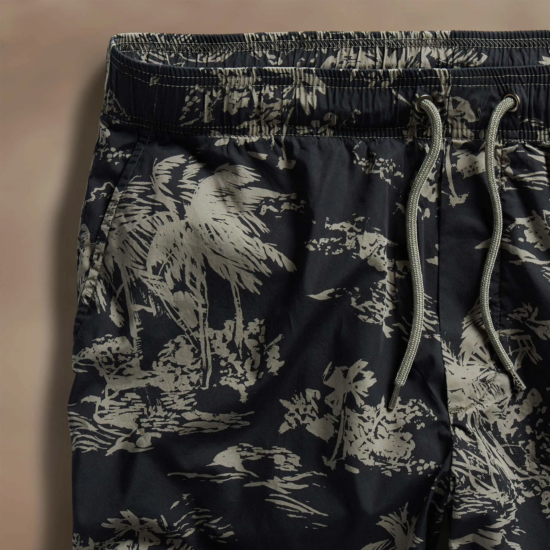 Brandílera Print Boardshort - Black/Army Green Pigment