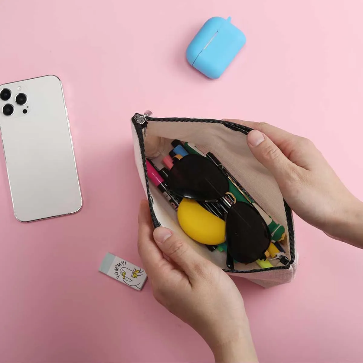 Cartoon Mouse Makeup Bag Cosmetic Bag Zipper Pouch Funny Cute Mouse Themed Gifts Animal Lover Gifts Friendship International Nurses Day Birthday Gift for Women Girl Sister Friend Bestie